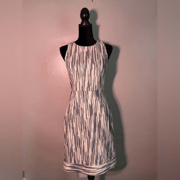 J. Crew Dresses & Skirts - J.Crew Straight Italian Tweed Dress (Sheath Dress) Size 2 Navy Blue/White